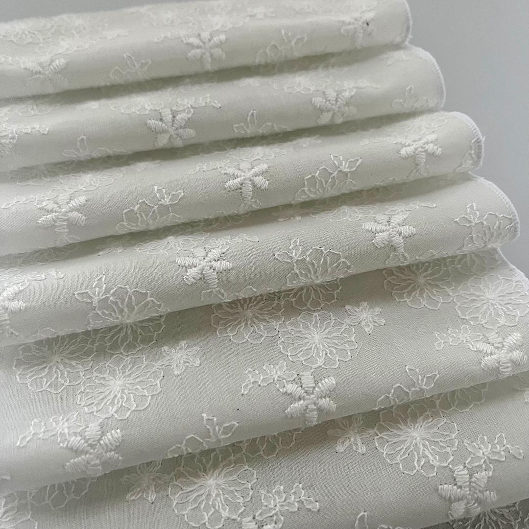 半衿 花飾りのコットンレース 刺繍 白 半襟 洗える エンブロイダリー