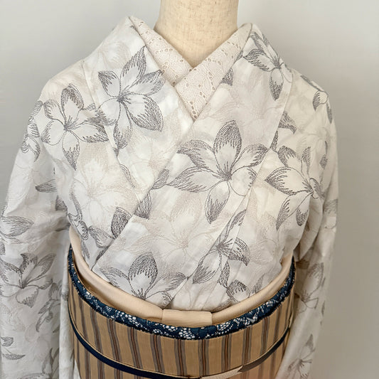 着物 単衣 2つの花刺繍 オフ コットン きもの コットンレース 木綿 ナチュラル