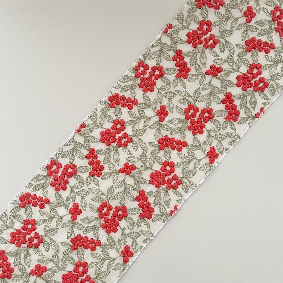 半衿 朱の実 刺繍のコットンレース 南天 ナンテン 半襟 洗える 綿レース 花