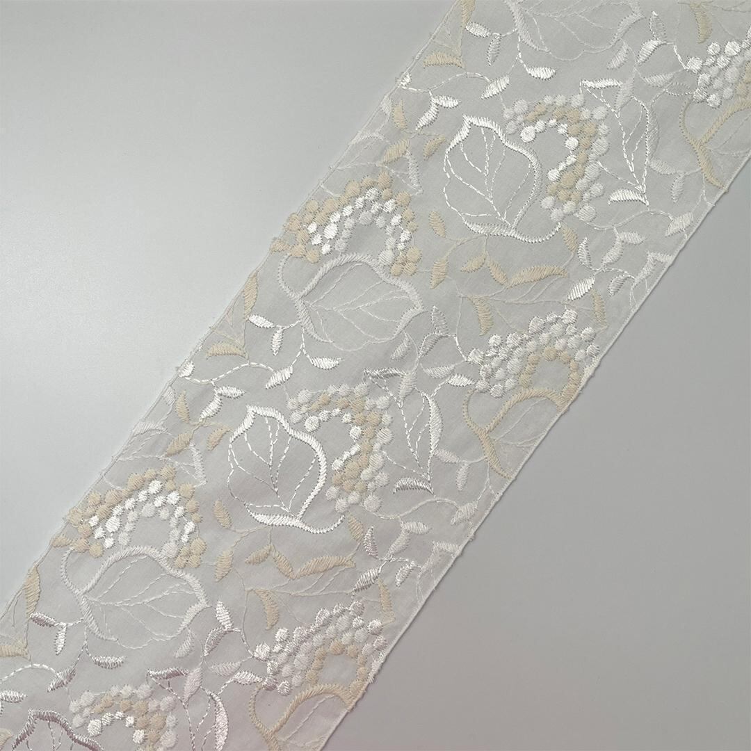 半衿 白実の万両 刺繍 コットンレース オフ白 半襟 洗える エンブロイダリー