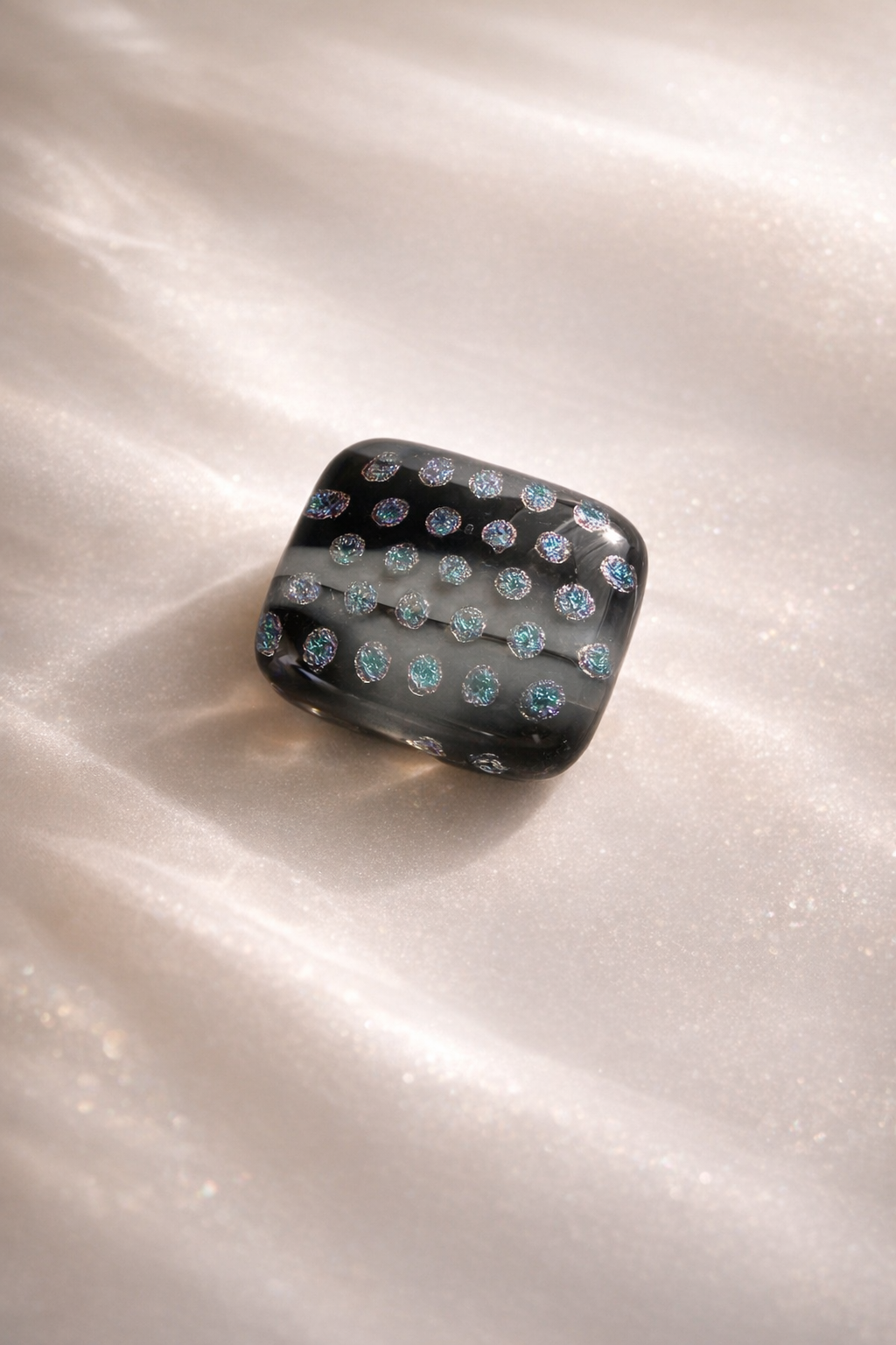 閃光舎 ガラスの帯留め スクエア 瑠璃色 白黒にドット 紫 ターコイズ 2269