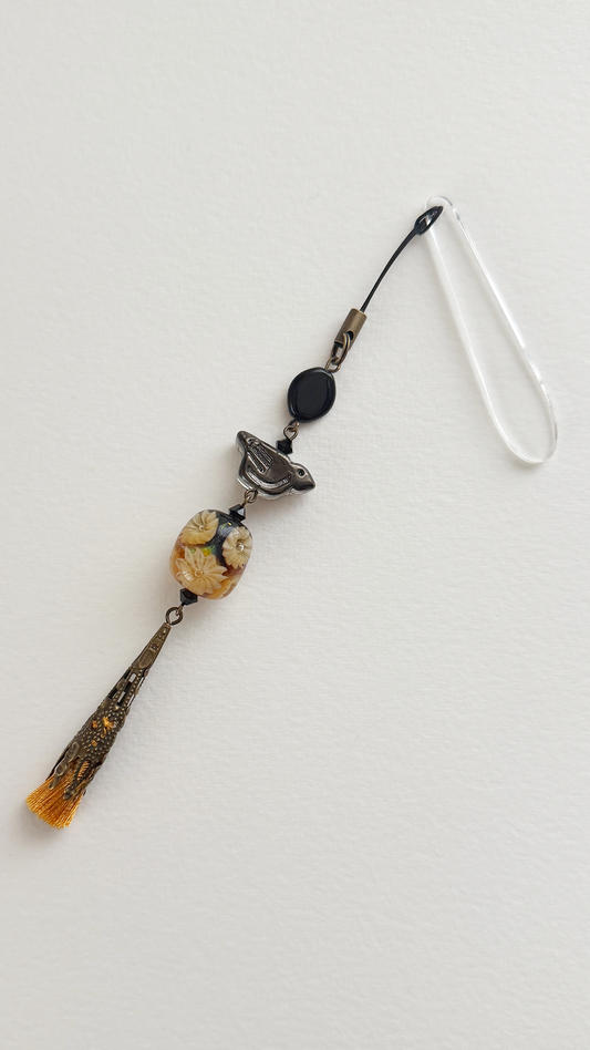 閃光舎 ガラスの根付け 鳥と水中花 タッセル からし色 帯飾り 2294