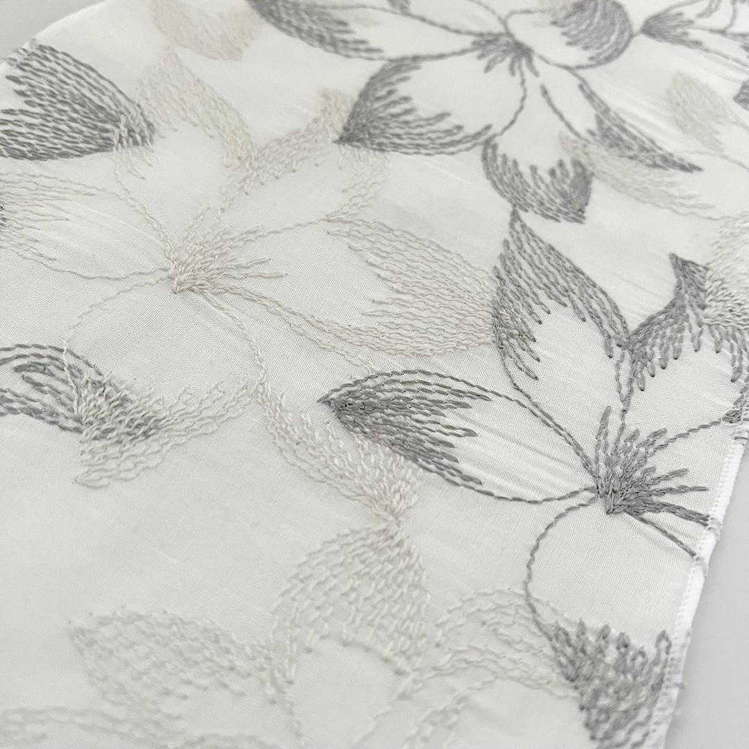 半衿 2つの花の刺繍 コットンレース オフ白 半襟 洗える エンブロイダリー