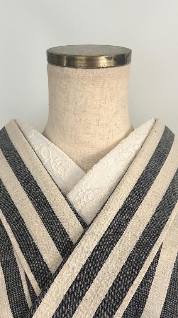半衿 牡丹の刺繍 コットンレース オフ白 半襟 洗える エンブロイダリー きなり