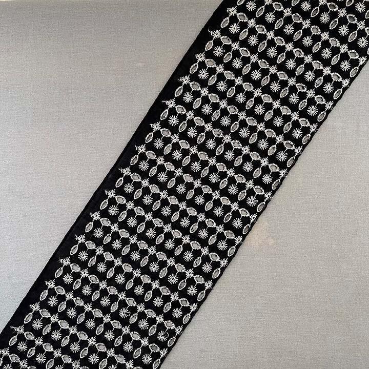 【訳あり】半衿 星と十三夜月の刺繍 黒にシャンパンゴールド ハンドメイド 半襟 レース