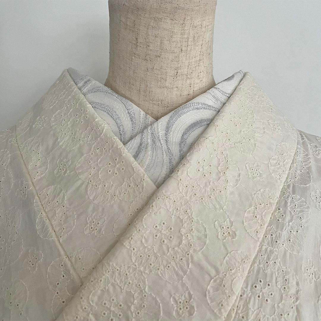 【七緒掲載商品】半衿 流線の銀刺繍 コットンレース 流水 たてわく 立湧 立涌 半襟 白 洗える