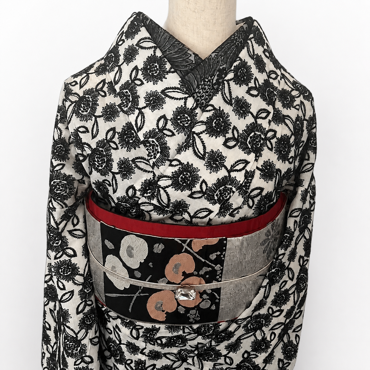 着物 単衣 瑠璃菊 モノトーン 刺繍 オフ白に黒 コットン きもの コットンレース 木綿