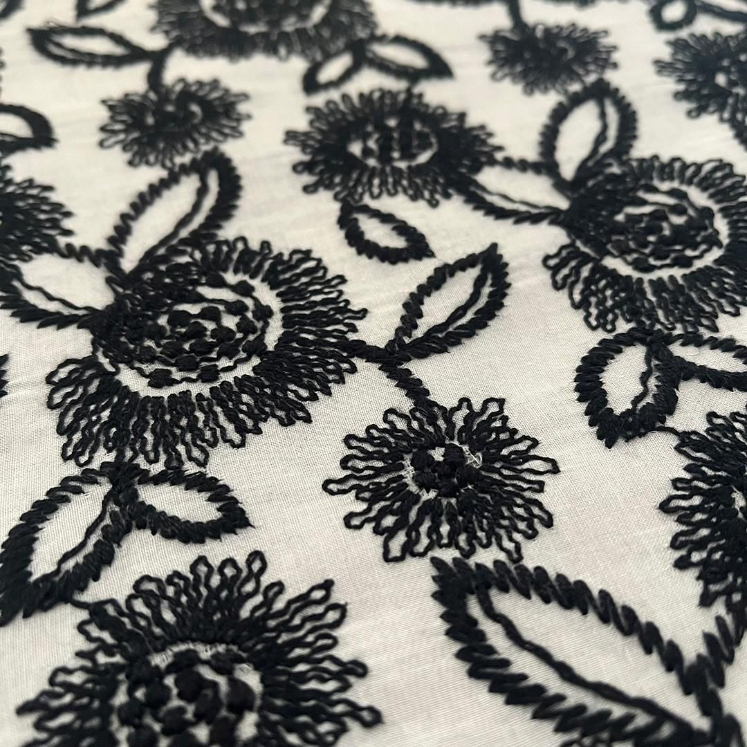 着物 単衣 瑠璃菊 モノトーン 刺繍 オフ白に黒 コットン きもの コットンレース 木綿