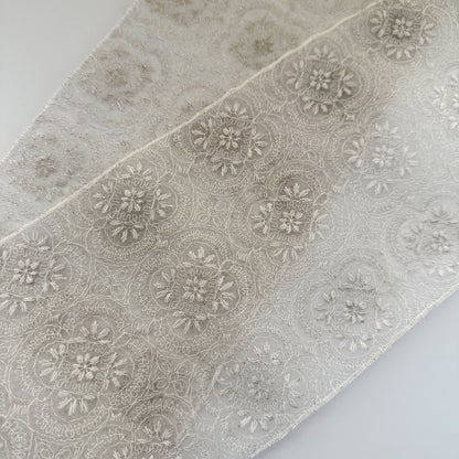 半衿 雪華の刺繍 レース半襟 シャンパン かわいい 金糸 オールシーズン 夏も