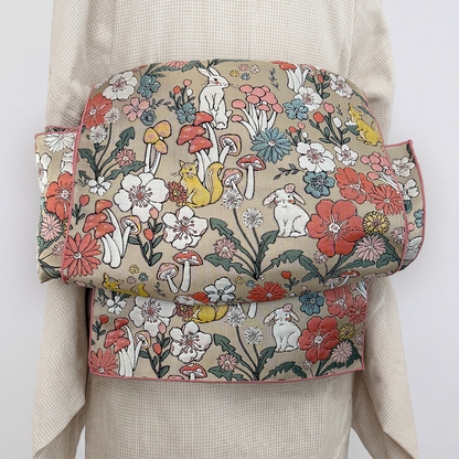 兵児帯 へこ帯 動物の森 うさぎ りす きのこ 開き 名古屋帯 ベージュ