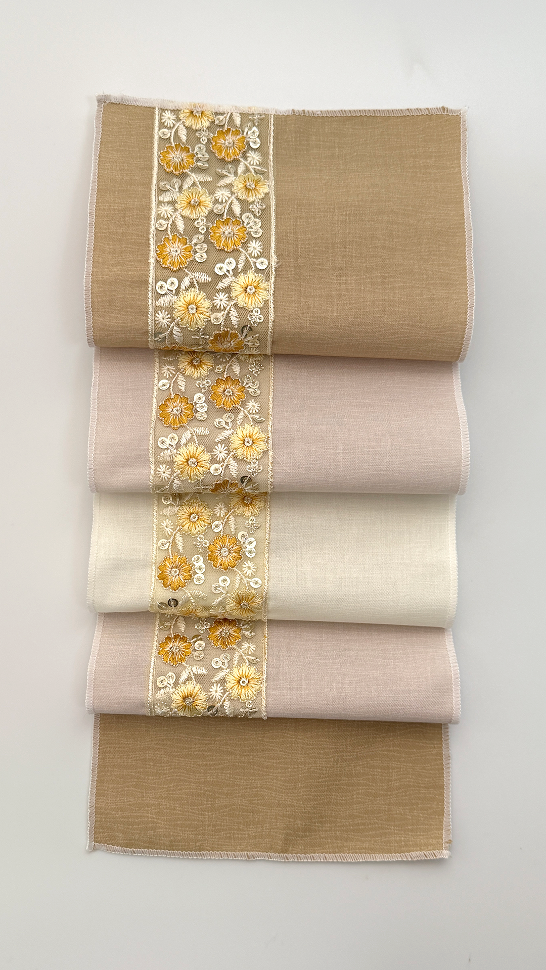 半衿 インド刺繍 グラデ ベージュ ブラウン アシンメトリー 振袖 成人式 半襟