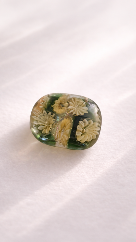 閃光舎 ガラスの帯留め 水中花 緑 2287