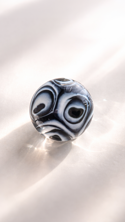 閃光舎 ガラスの帯留め サークル モノトーン 白黒 2290