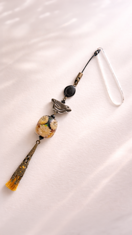 閃光舎 ガラスの根付け 鳥と水中花 タッセル からし色 帯飾り 2294