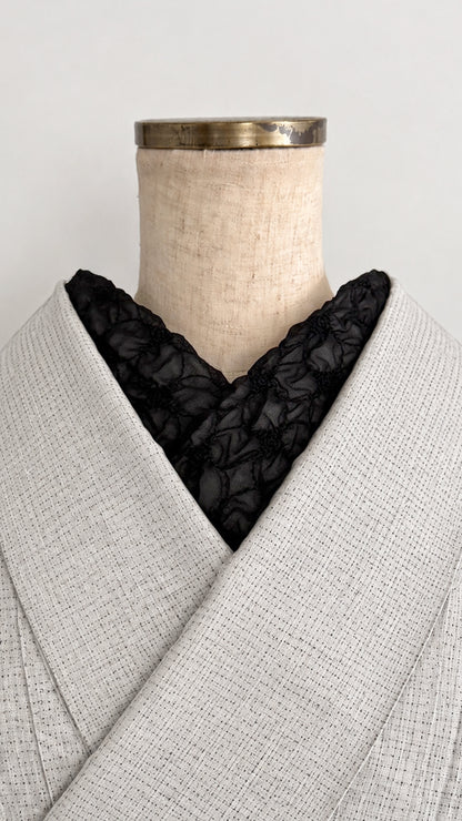 半衿 花七宝の刺繍 シフォン・ノワール 黒 半襟 成人式