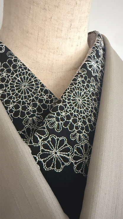 半衿 菊てまり 刺繍 黒 銀 半襟 成人式
