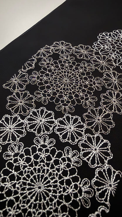 半衿 菊てまり 刺繍 黒 銀 半襟 成人式