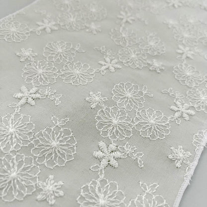 半衿 花飾りのコットンレース 刺繍 白 半襟 洗える エンブロイダリー