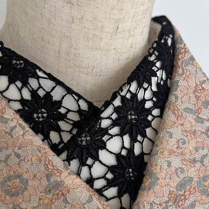 半衿 フラワーメダリオンのブラックレース 黒 花 半襟 ゴシック 成人式 前撮り