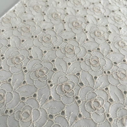 半衿 カメリア刺繍 コットンレース 半襟 キナリ 花 エクリュ エンブロイダリー