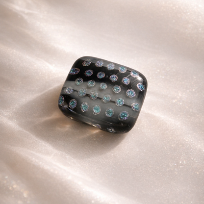 閃光舎 ガラスの帯留め  スクエア 瑠璃色 白黒にドット 紫 ターコイズ 2269