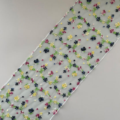 半衿 花の刺繍のチュール 半襟 薄緑 かわいい カジュアル オールシーズン