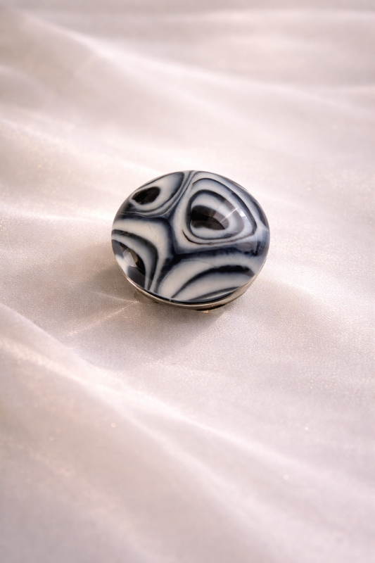 閃光舎 ガラスの帯留め サークル 白 黒 2263