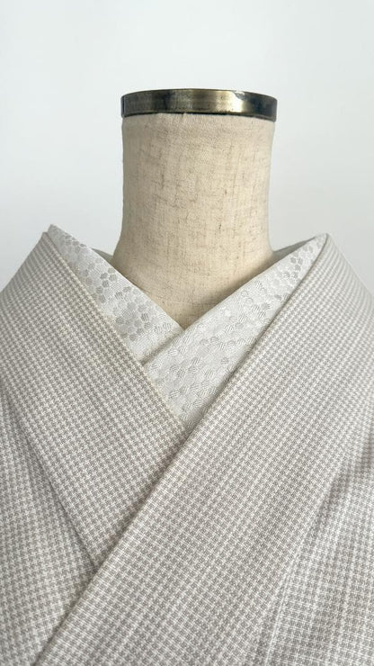 半衿 ビーハイブ プラチナホワイト 白銀 ハニカム 紋織り モダン クール