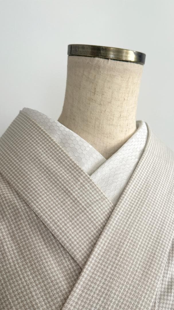 半衿 ビーハイブ プラチナホワイト 白銀 ハニカム 紋織り モダン クール