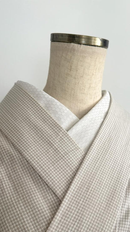 半衿 ビーハイブ プラチナホワイト 白銀 ハニカム 紋織り モダン クール