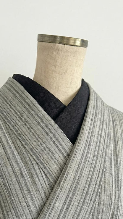 半衿 ビーハイブ オニキスブラック 黒 ハニカム 紋織り モダン リバーシブル