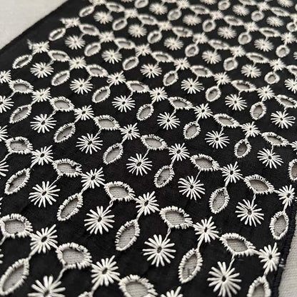 【訳あり】半衿 星と十三夜月の刺繍 黒にシャンパンゴールド ハンドメイド 半襟 レース