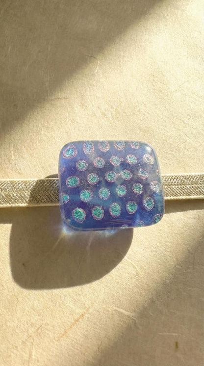 瑠璃色ガラスの帯留め 青 ドット 水玉 2259