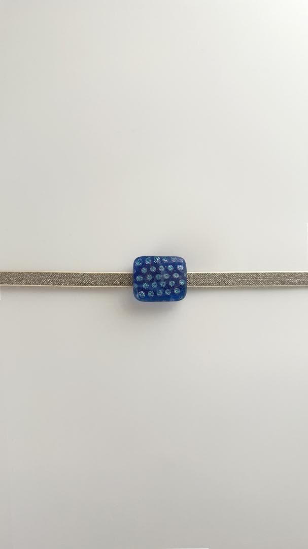 瑠璃色ガラスの帯留め 青 ドット 水玉 2259