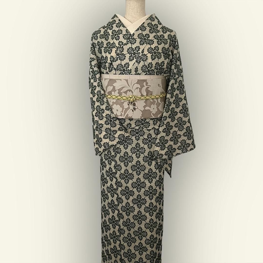 新品未使用品 綿着物 単衣【菱形】モダンかつ可愛らしい一枚♪ 着物 単衣 花菱の刺繍 緑 コットン きもの コットンレース 木綿
